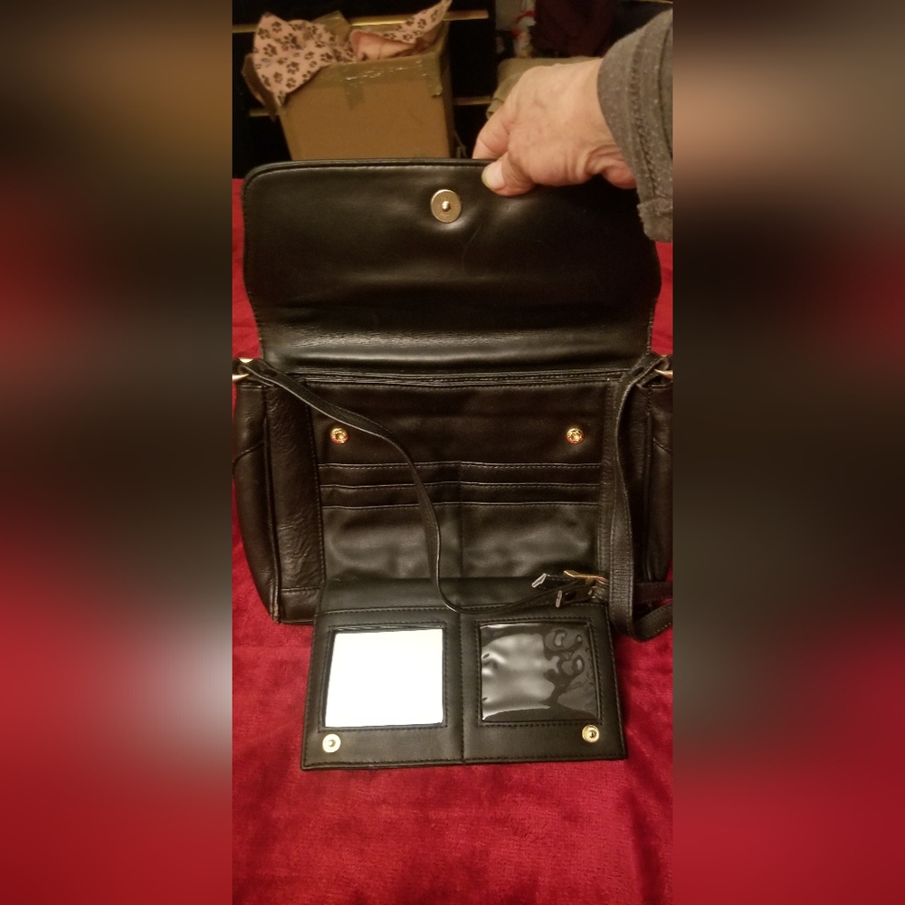 Multi pockets leather purse
